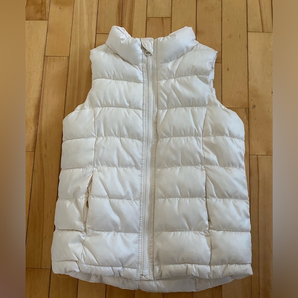Old Navy Puffer Vest SIZE Small (6/7)  Like New